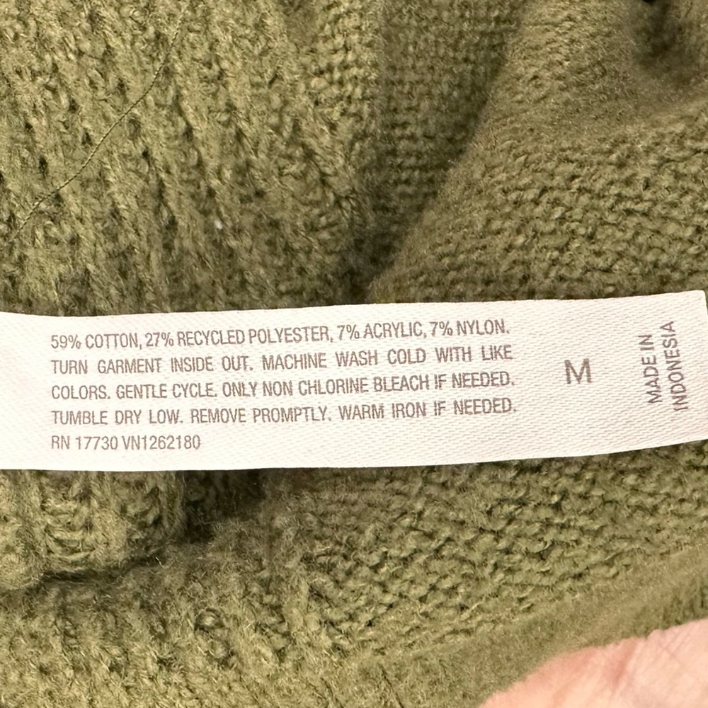Auden Green V-Neck Sweater Relaxed Fit Green - Picture 4 of 5